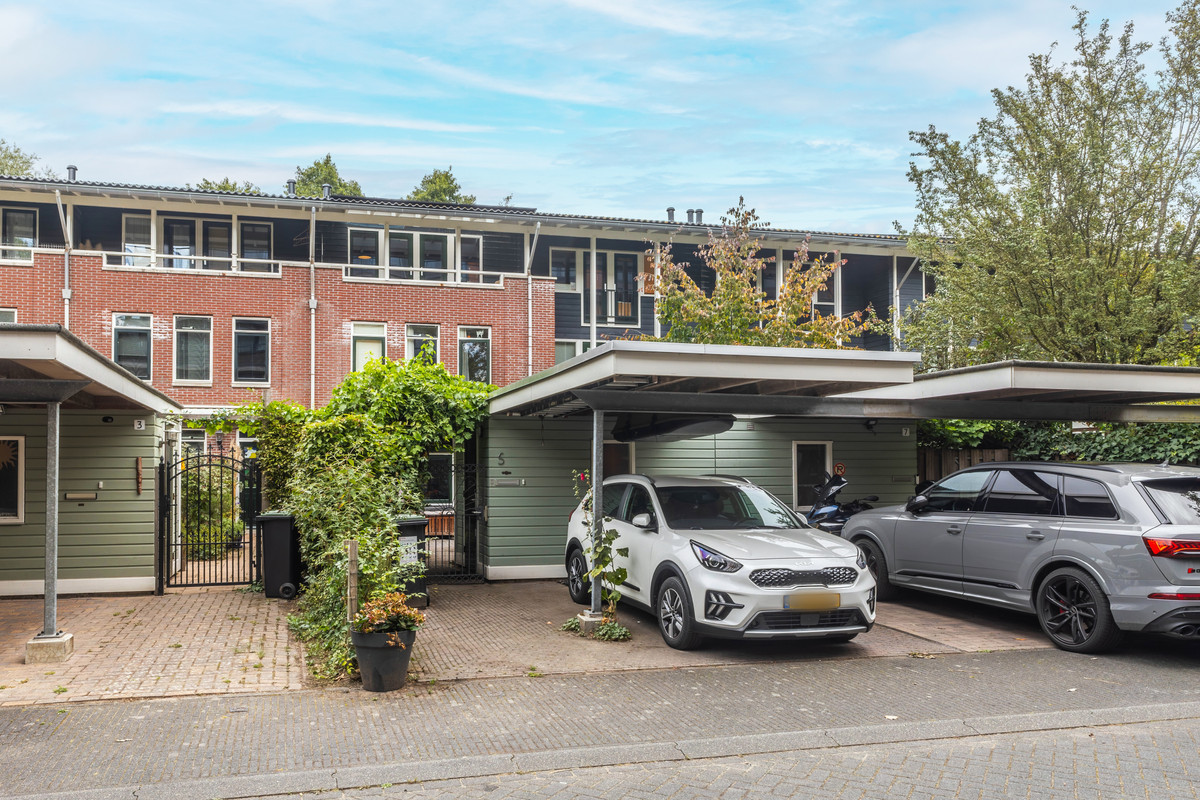 Tussenwoning te koop: Anfieldroad 5, Amsterdam