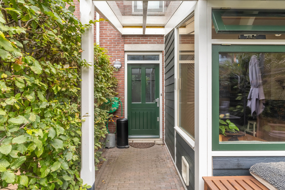 Tussenwoning te koop: Anfieldroad 5, Amsterdam