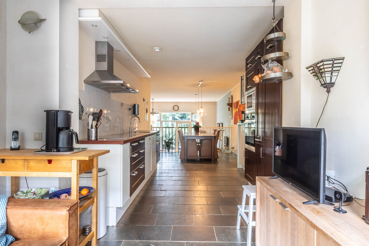 Tussenwoning te koop: Anfieldroad 5, Amsterdam