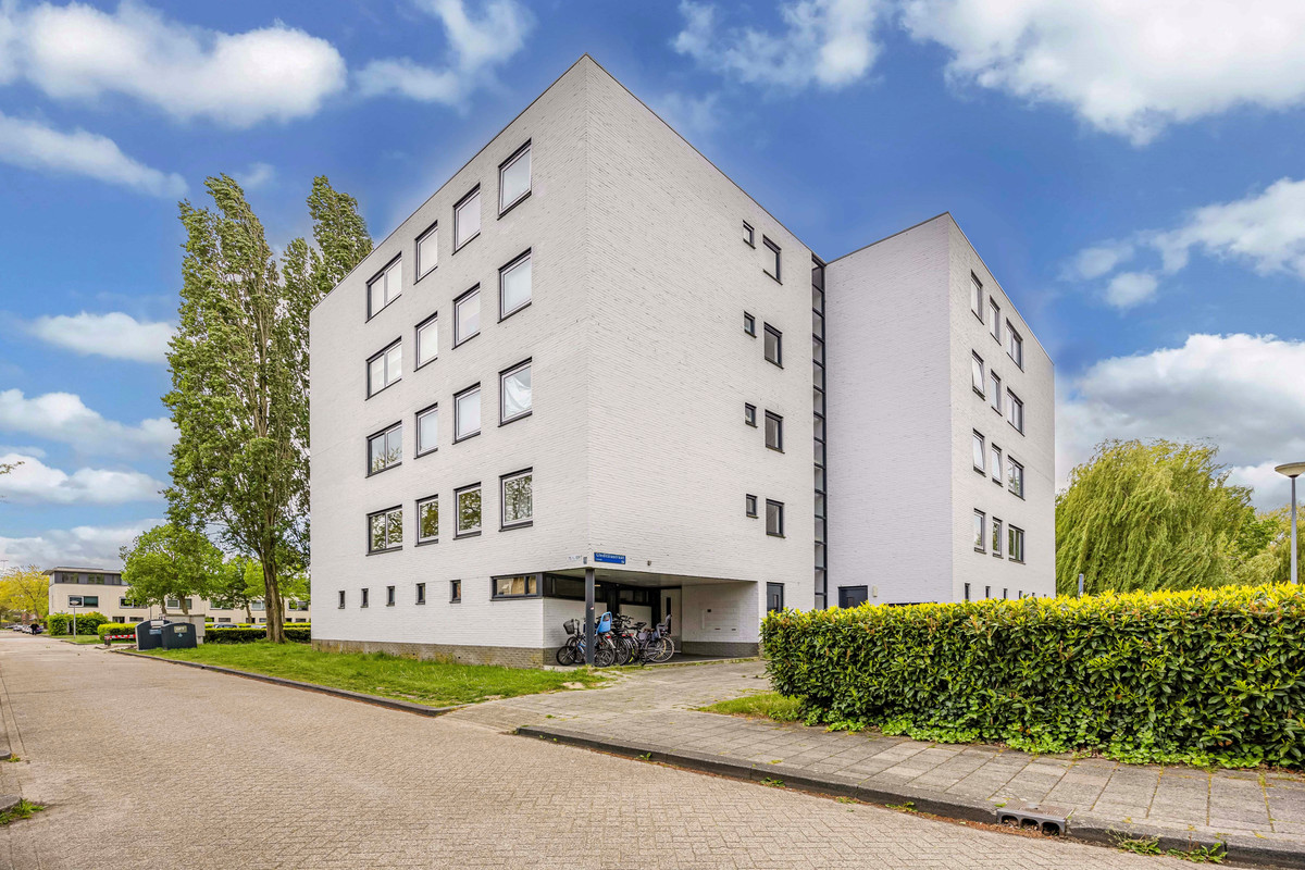 Appartement te koop: Gleditsiastraat 107, Almere