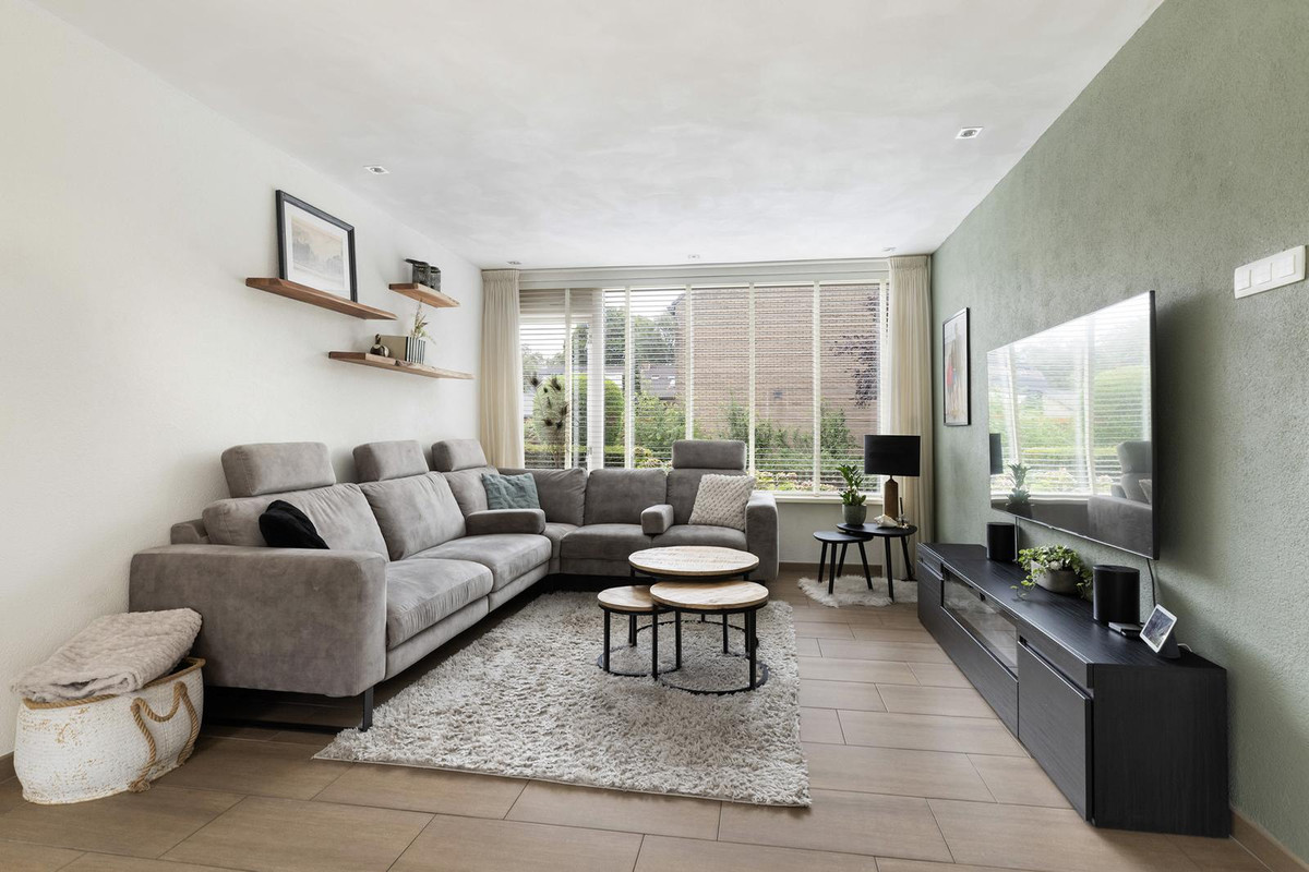 Tussenwoning te koop: Biezen 3, Barendrecht