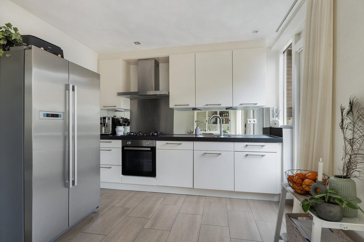 Tussenwoning te koop: Biezen 3, Barendrecht