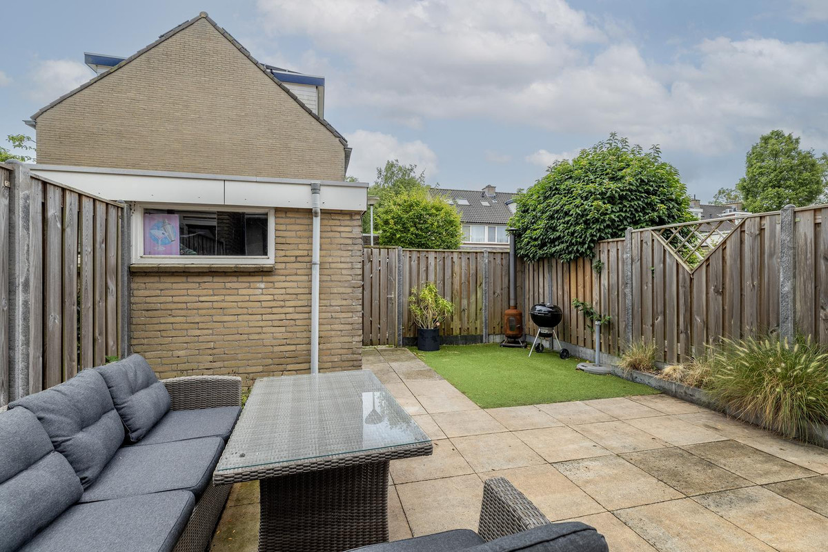 Tussenwoning te koop: Biezen 3, Barendrecht
