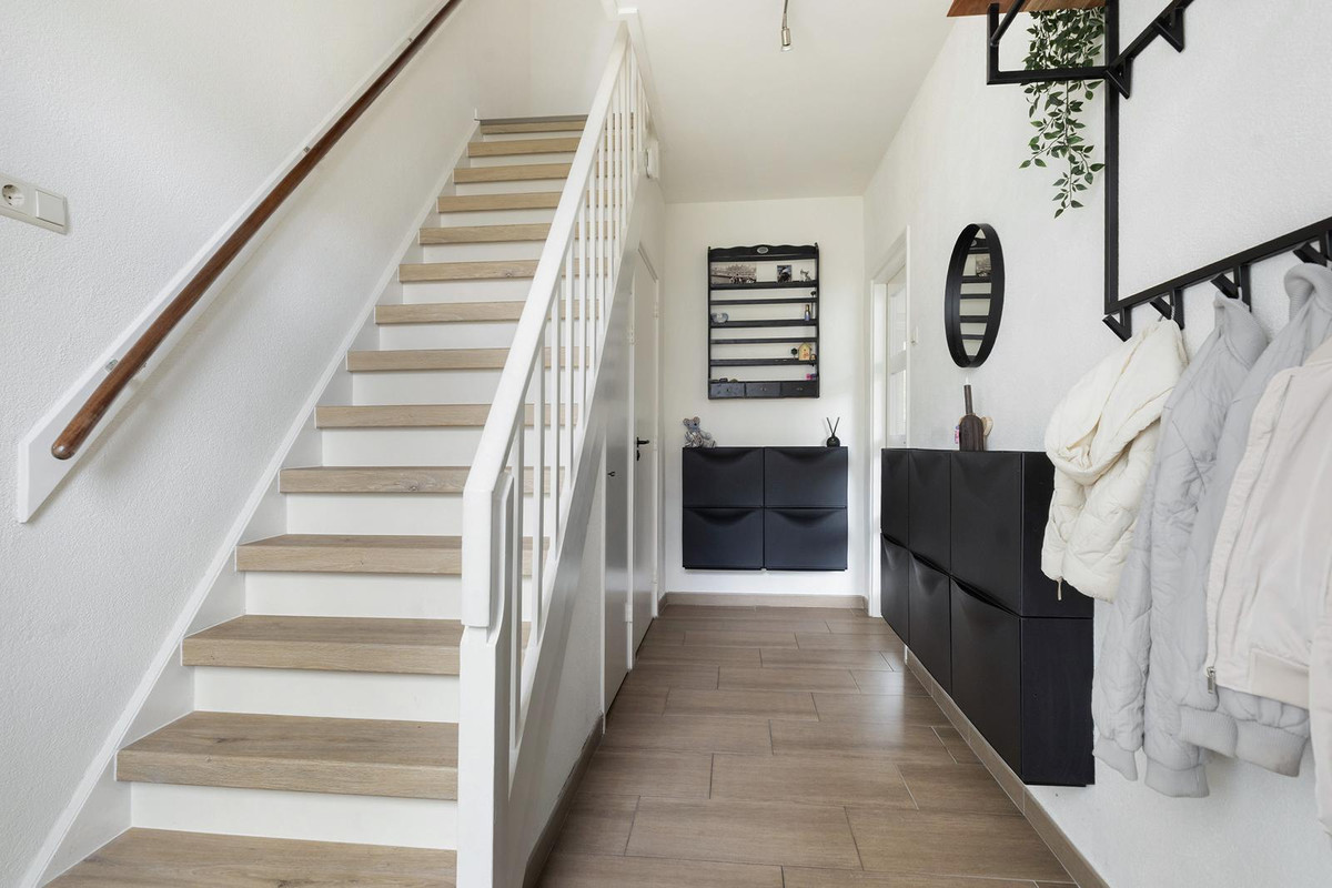 Tussenwoning te koop: Biezen 3, Barendrecht