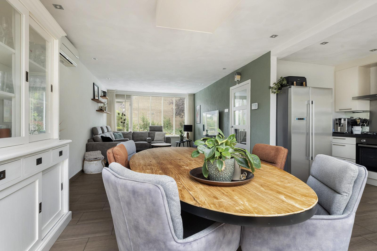 Tussenwoning te koop: Biezen 3, Barendrecht