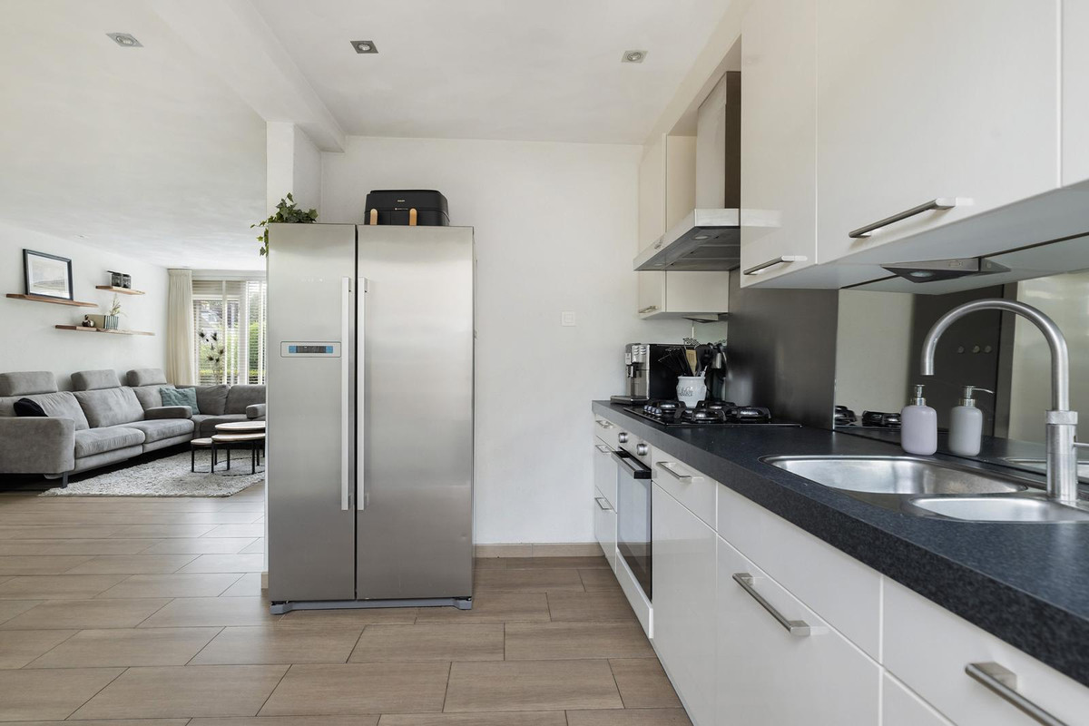 Tussenwoning te koop: Biezen 3, Barendrecht