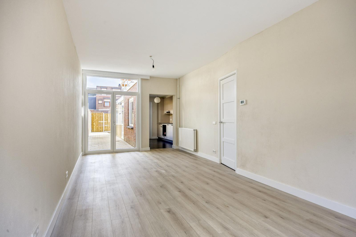 Tussenwoning te koop: Van Alkemadestraat 6, Tilburg