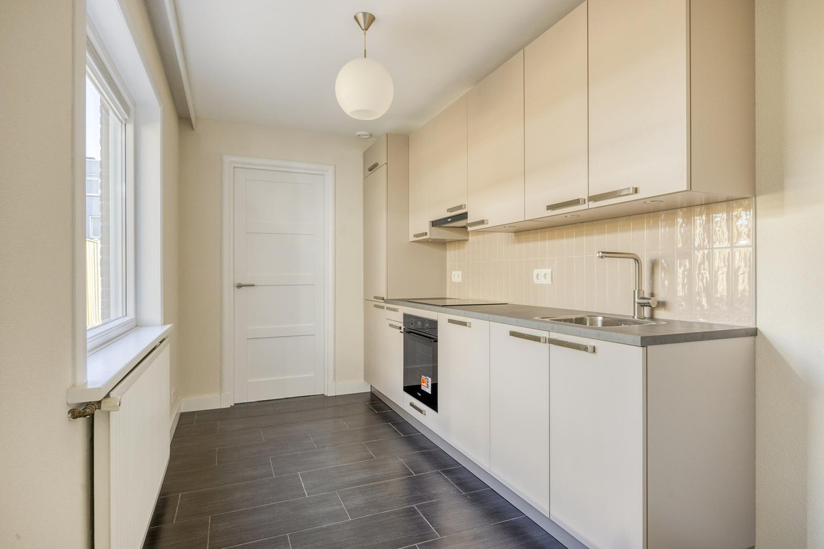 Tussenwoning te koop: Van Alkemadestraat 6, Tilburg