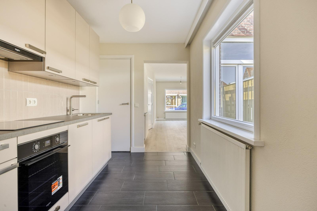 Tussenwoning te koop: Van Alkemadestraat 6, Tilburg