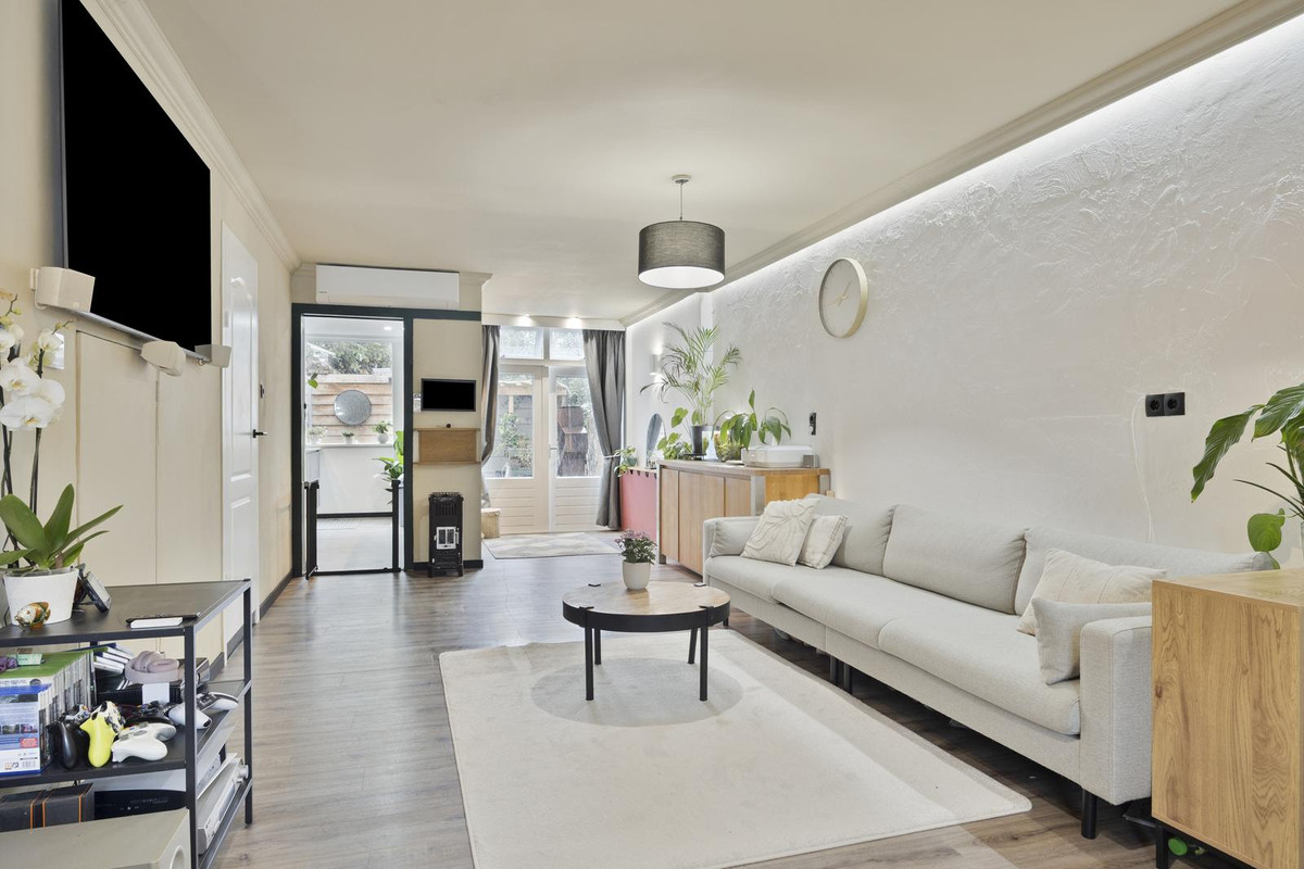 Tussenwoning te koop: Jacob Catsstraat 61, Dordrecht