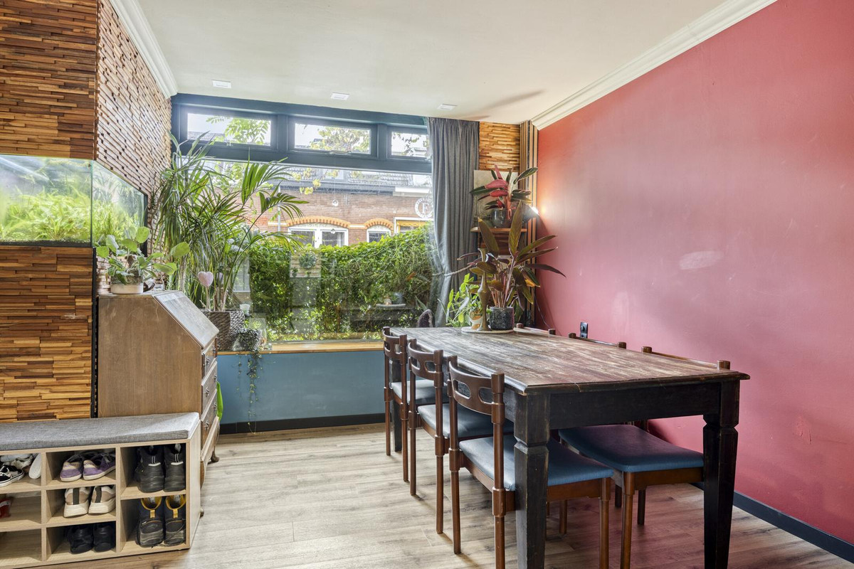 Tussenwoning te koop: Jacob Catsstraat 61, Dordrecht