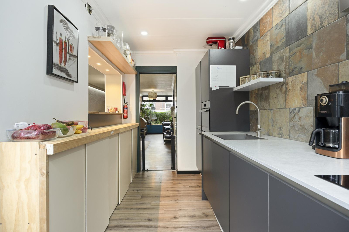 Tussenwoning te koop: Jacob Catsstraat 61, Dordrecht