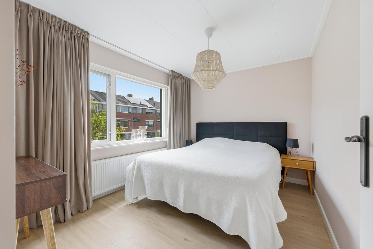Tussenwoning te koop: Huygensstraat 8, Hendrik-Ido-Ambacht
