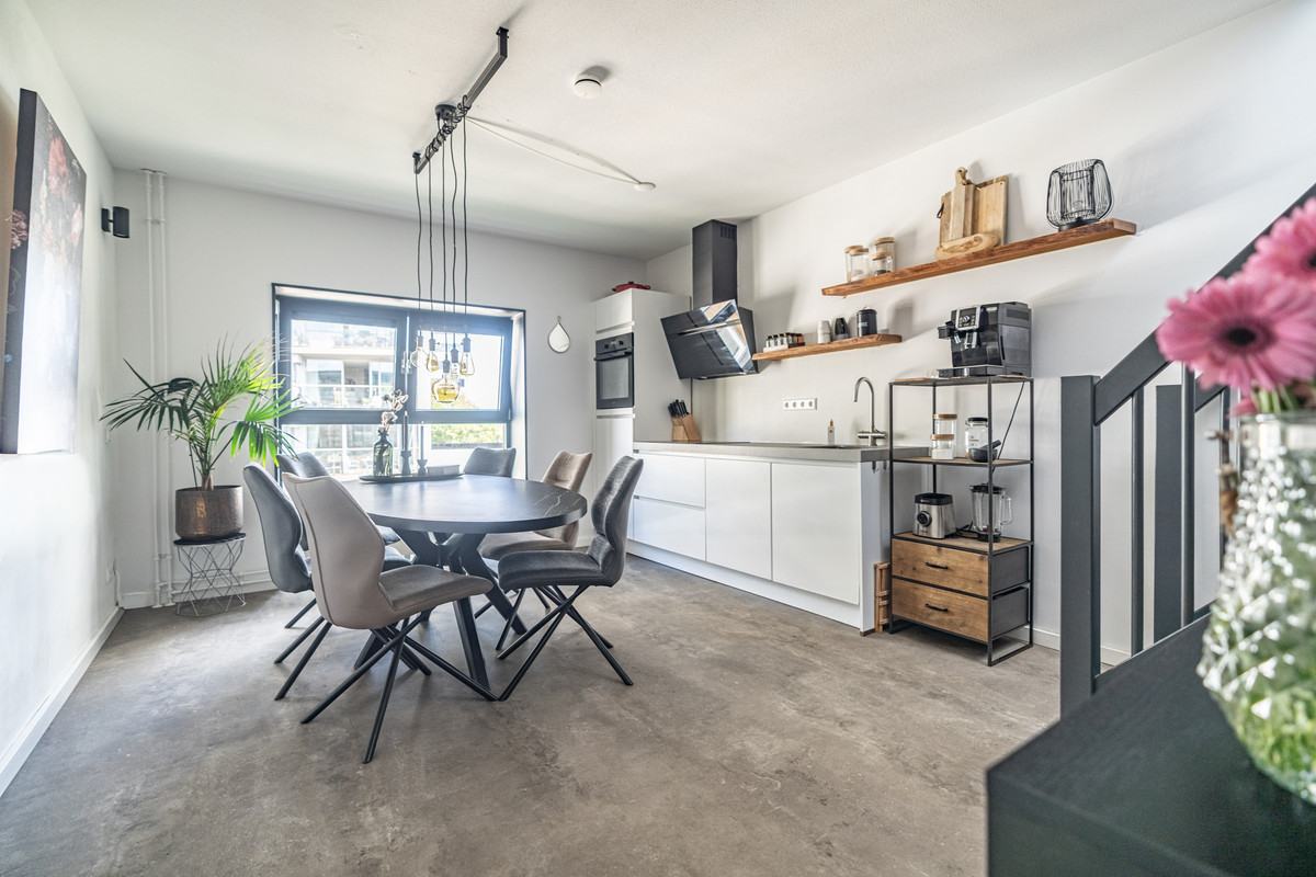 Appartement te koop: Pasteurstraat 127, Leiden