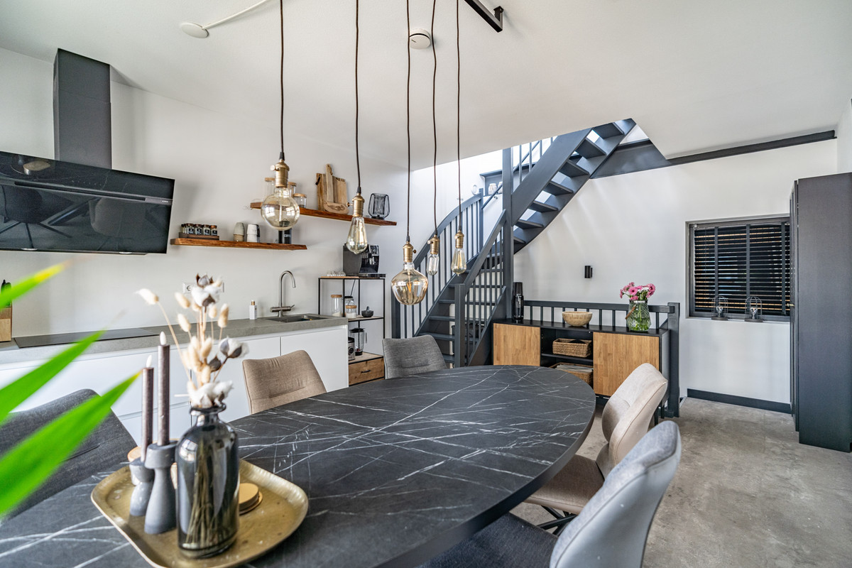Appartement te koop: Pasteurstraat 127, Leiden