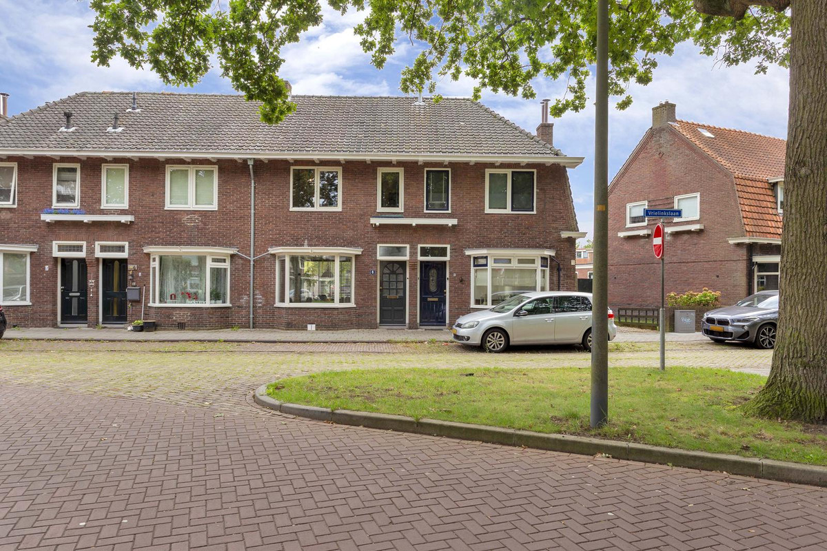 Tussenwoning te koop: Vrielinkslaan 6, Almelo