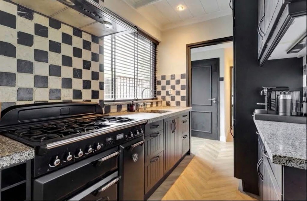 Tussenwoning te koop: Vrielinkslaan 6, Almelo