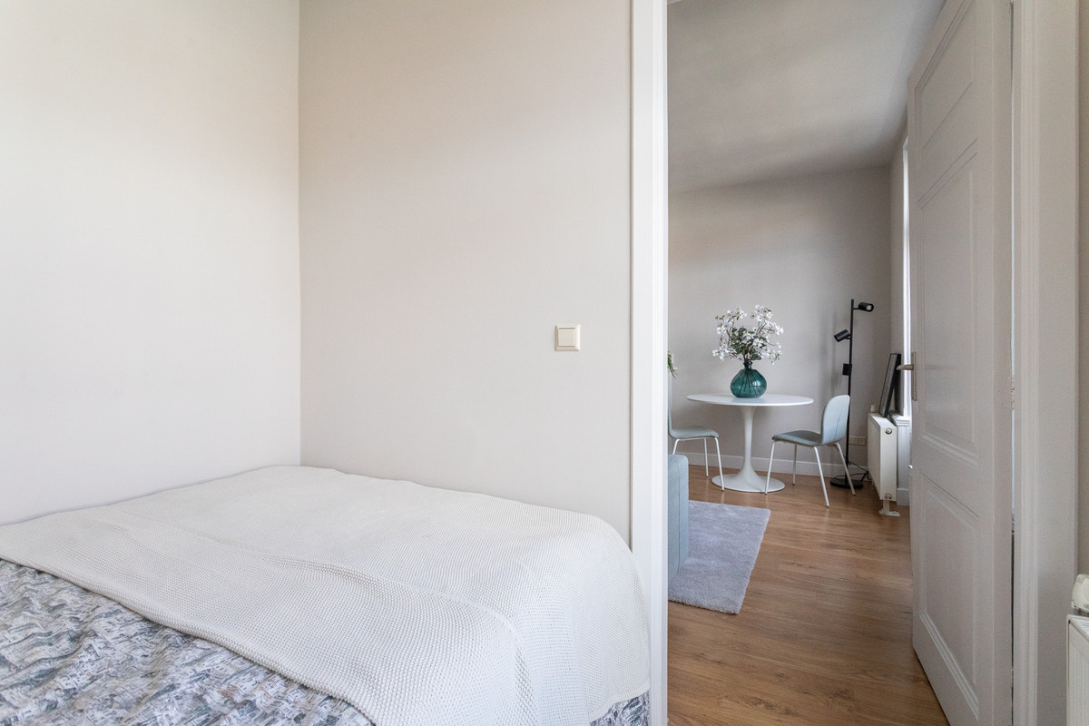 Studio te koop: Van Swietenstraat 145C, 'S-Gravenhage