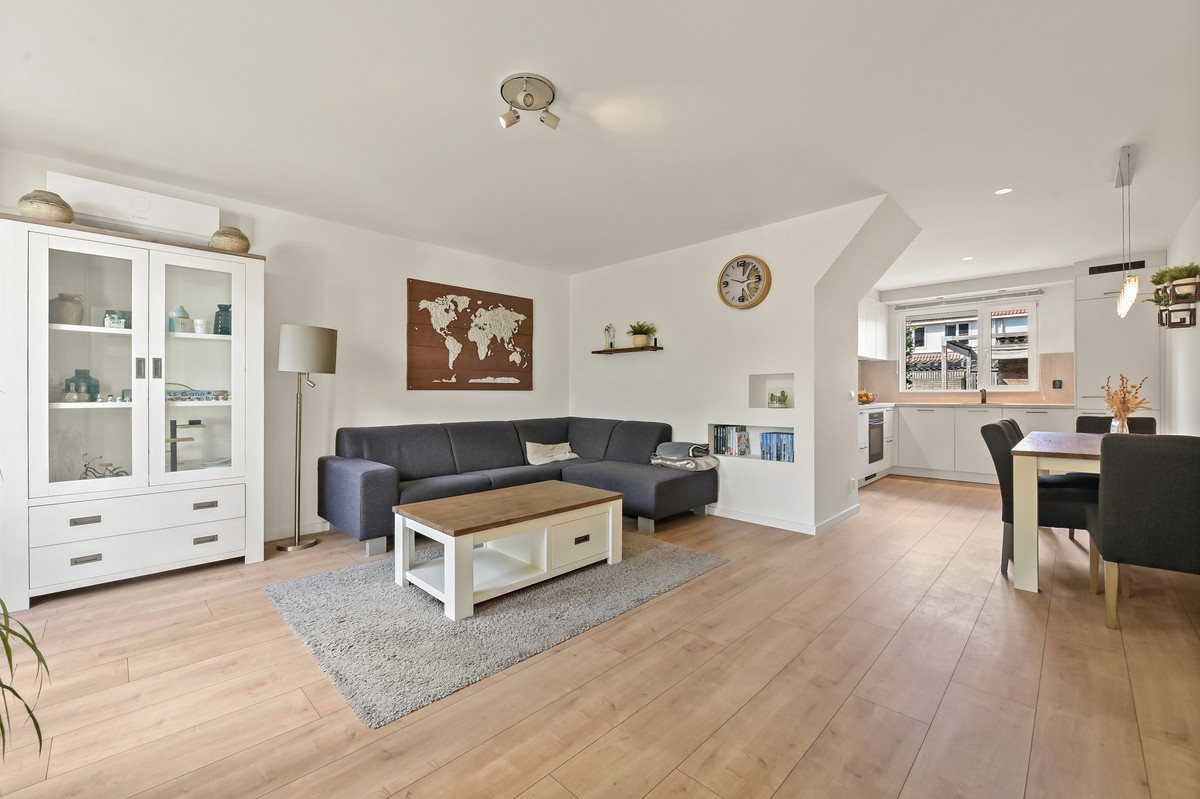 Tussenwoning te koop: Marelstraat 45, Maassluis
