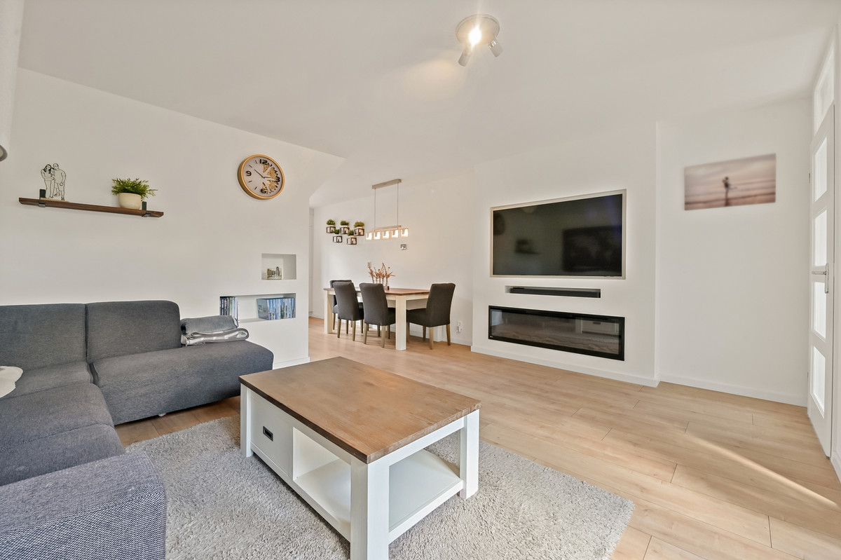 Tussenwoning te koop: Marelstraat 45, Maassluis