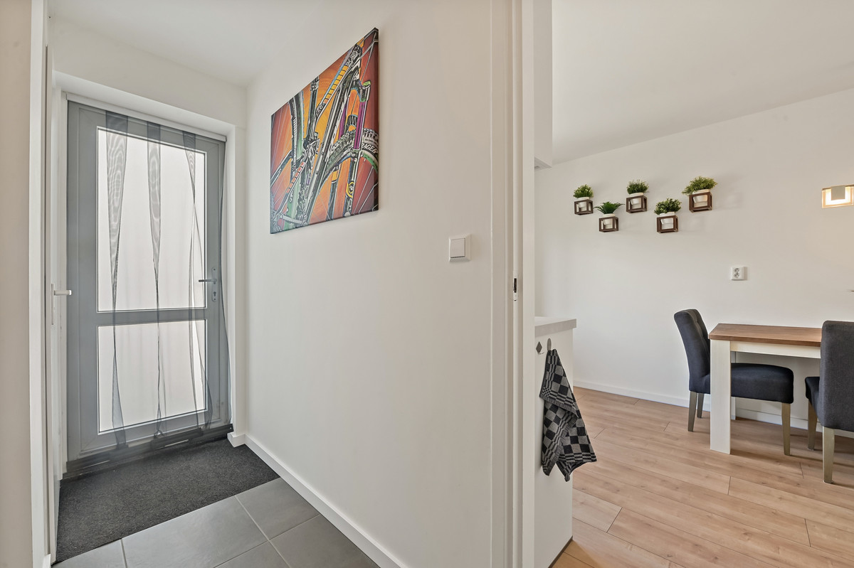 Tussenwoning te koop: Marelstraat 45, Maassluis