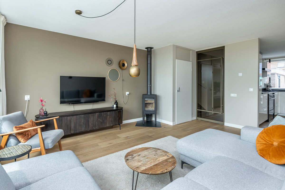 Tussenwoning te koop: Koolmees 47, Sommelsdijk