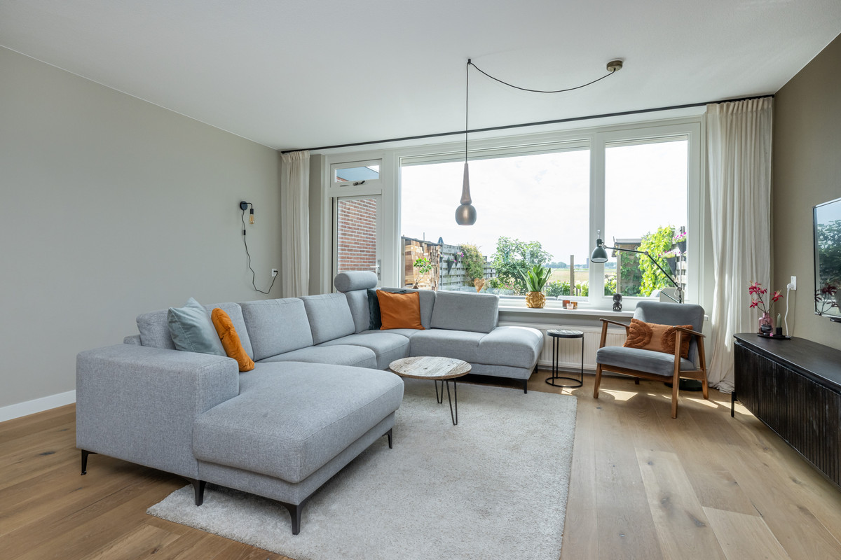 Tussenwoning te koop: Koolmees 47, Sommelsdijk