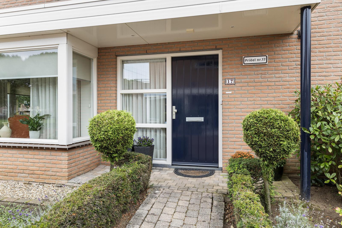 Hoekwoning te koop: Priëel 17, Almelo