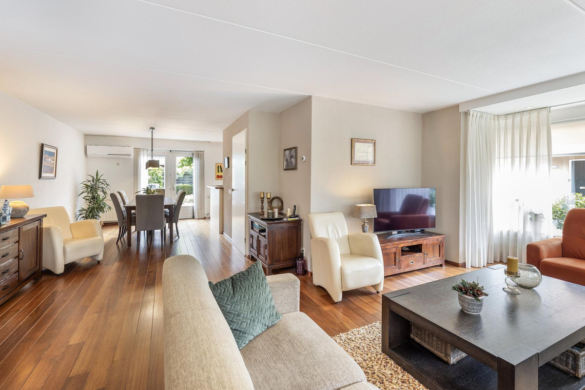 Hoekwoning te koop: Priëel 17, Almelo