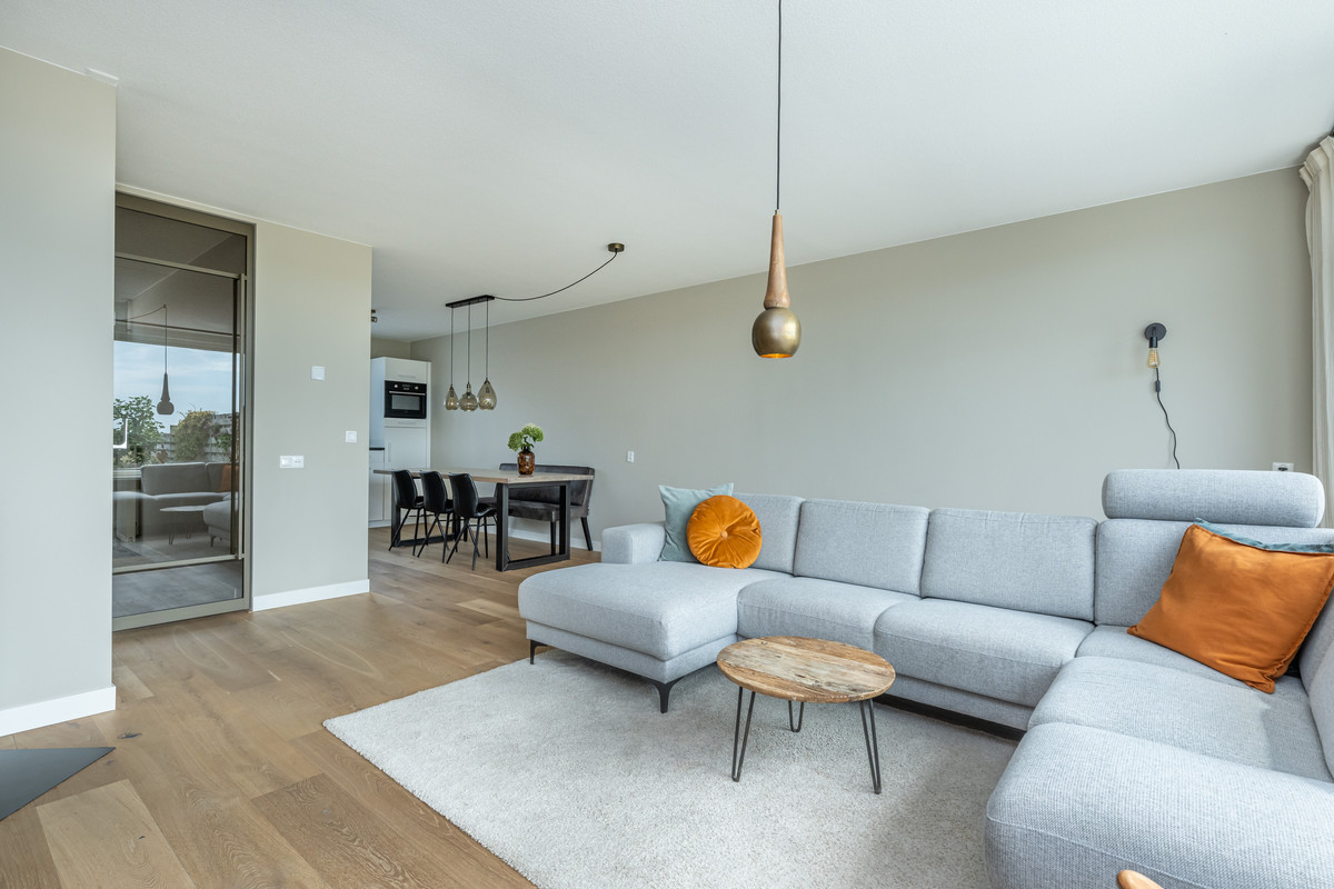 Tussenwoning te koop: Koolmees 47, Sommelsdijk