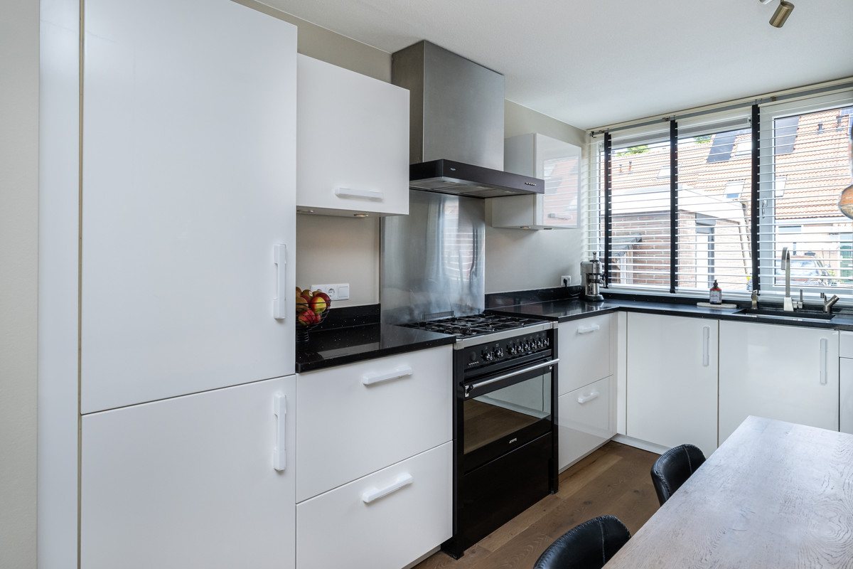 Tussenwoning te koop: Koolmees 47, Sommelsdijk