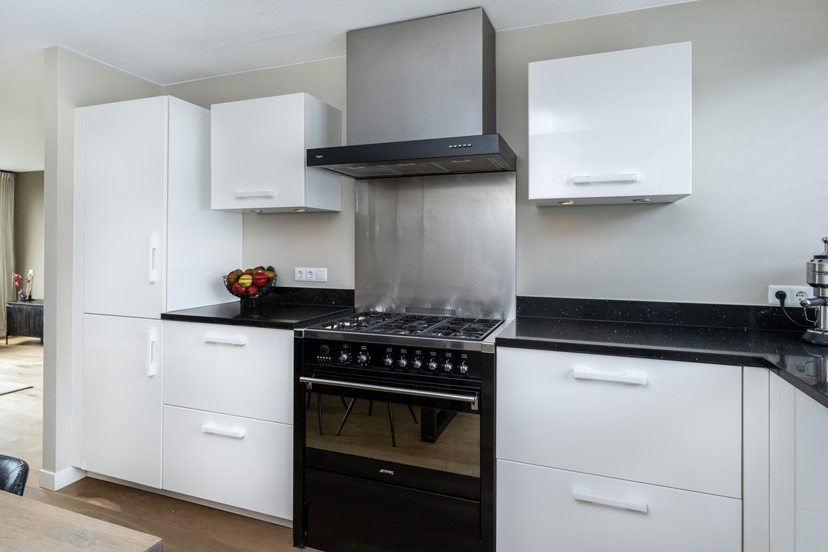 Tussenwoning te koop: Koolmees 47, Sommelsdijk