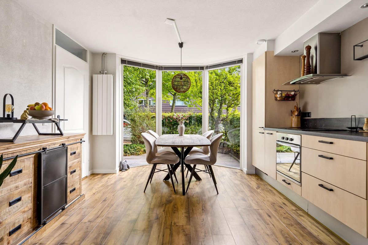 Tussenwoning te koop: Ekenstein 56, Lelystad