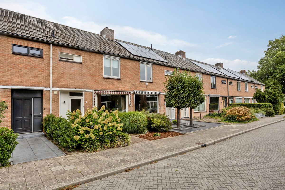 Tussenwoning te koop: Trompstraat 8, De Meern