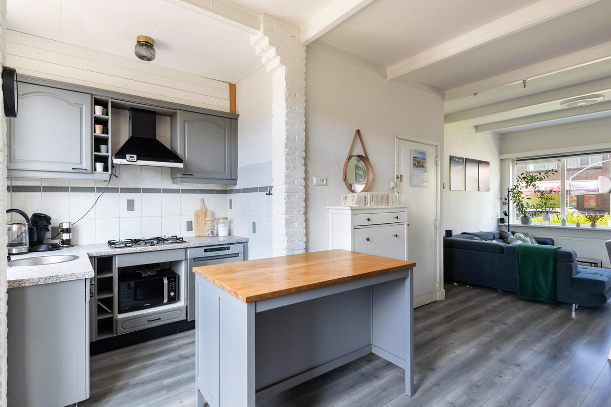 Tussenwoning te koop: Constantijn Huygensstraat 117, Gouda