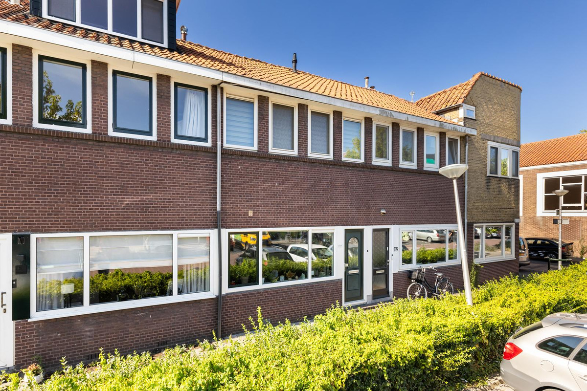 Tussenwoning te koop: Constantijn Huygensstraat 117, Gouda