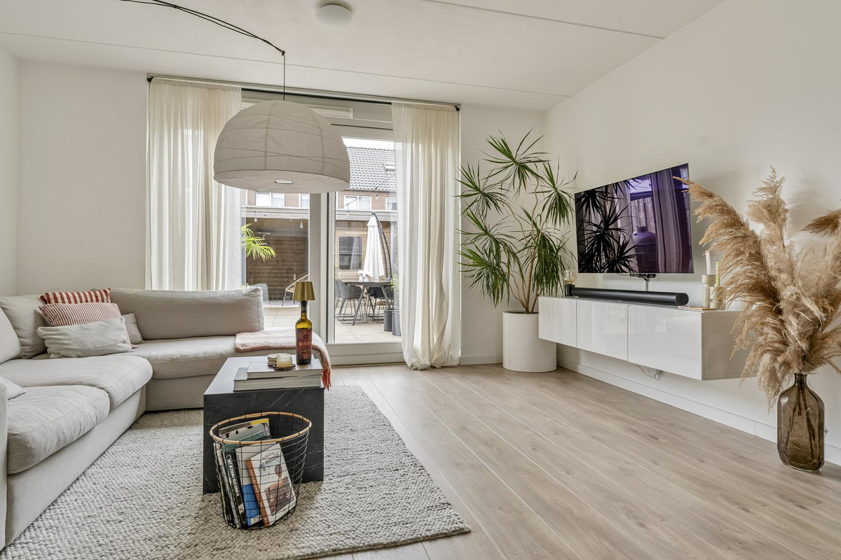 Tussenwoning te koop: Witte de Withstraat 6, 'S-Hertogenbosch