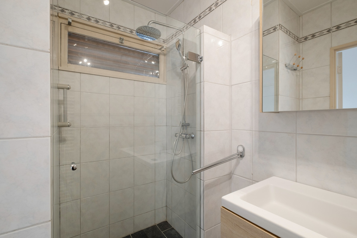 Appartement te koop: Dr. Van Damstraat 63, Enschede
