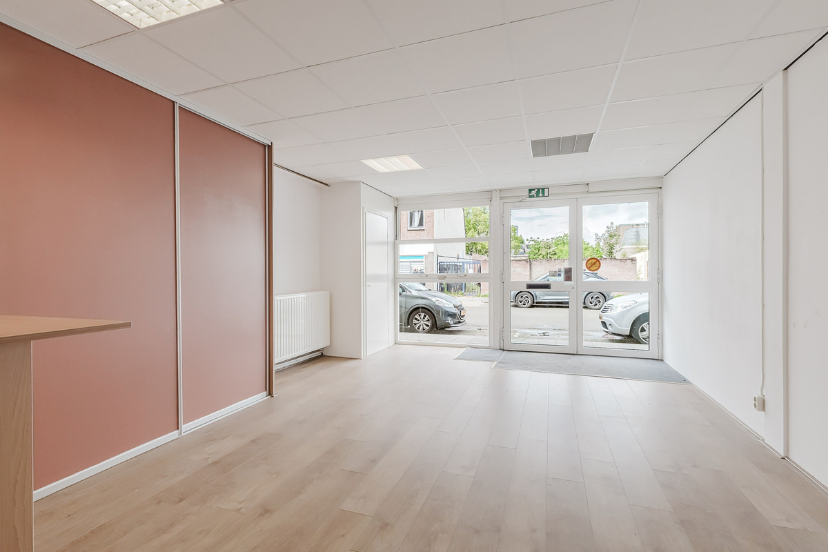 Tussenwoning te koop: Korvelseweg 150, Tilburg