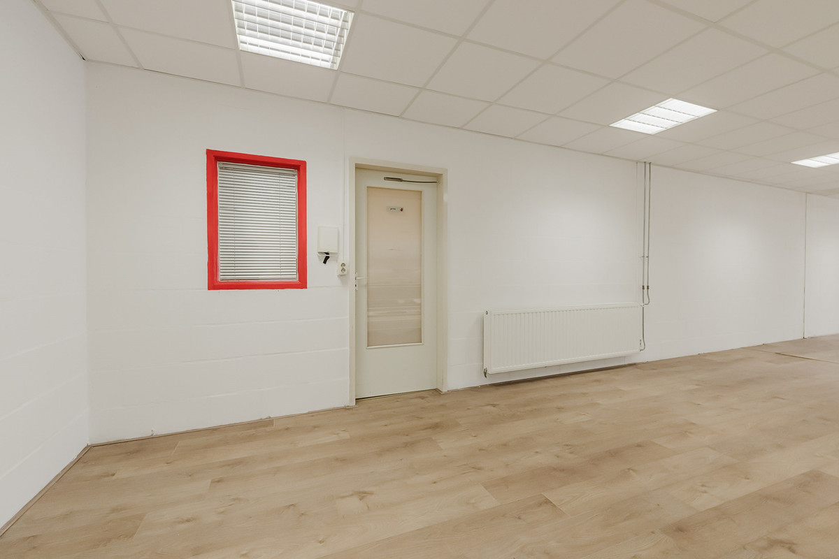 Tussenwoning te koop: Korvelseweg 150, Tilburg