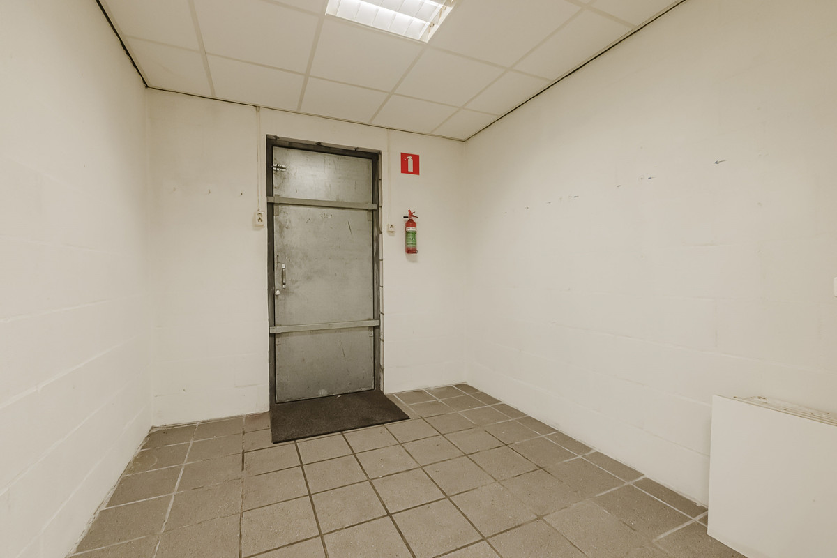Tussenwoning te koop: Korvelseweg 150, Tilburg