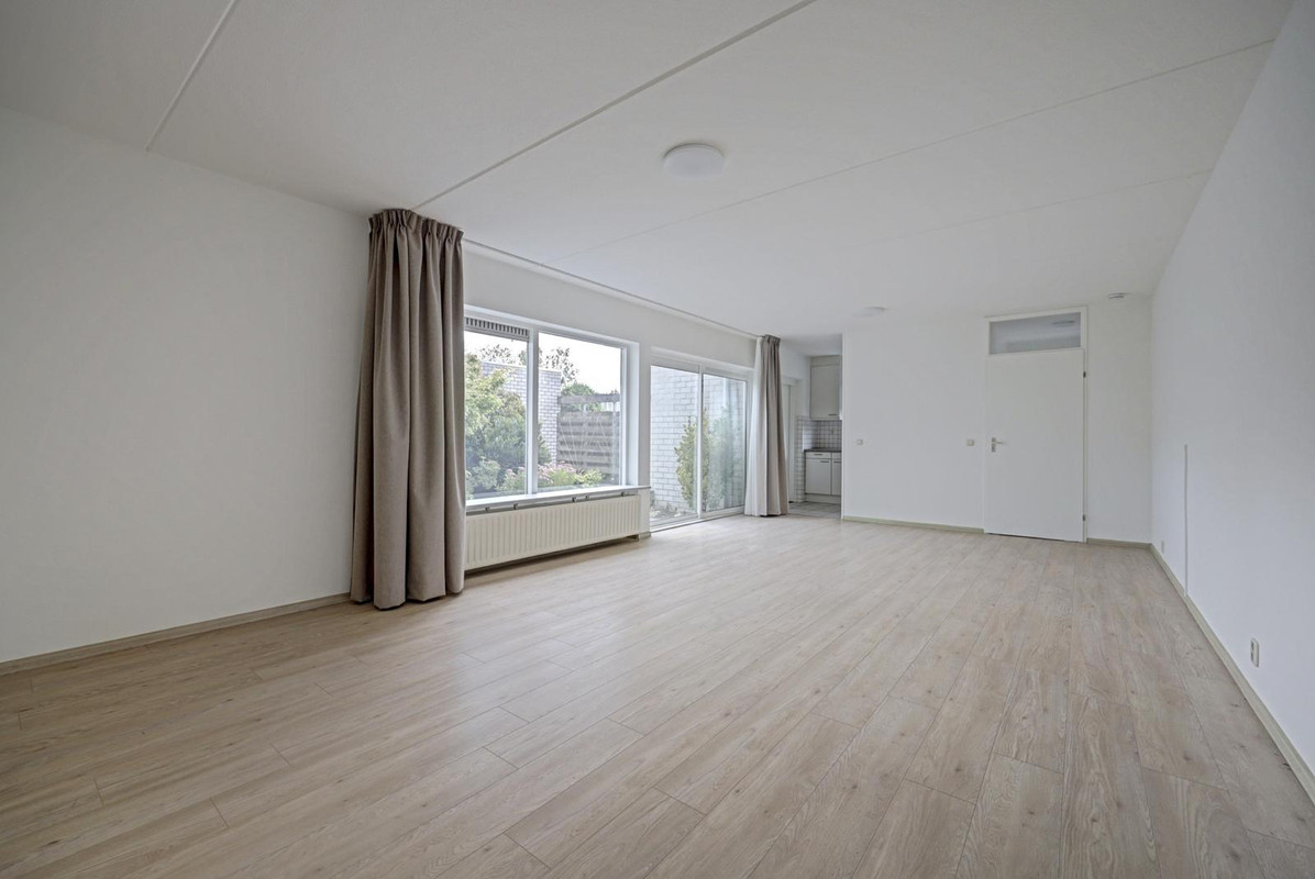 Tussenwoning te koop: M. Ruyshof 7, Almere