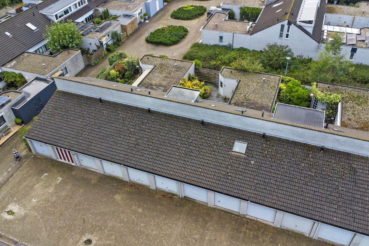Tussenwoning te koop: M. Ruyshof 7, Almere