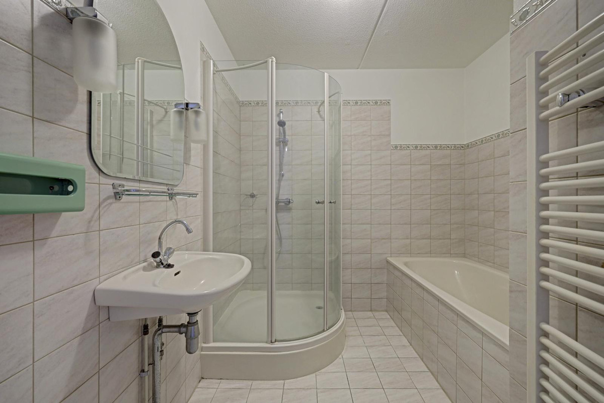 Tussenwoning te koop: M. Ruyshof 7, Almere