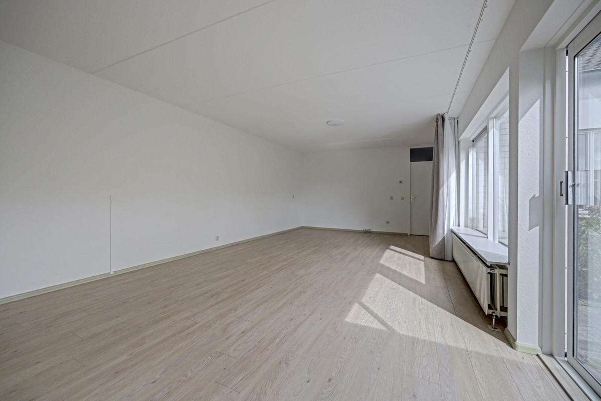 Tussenwoning te koop: M. Ruyshof 7, Almere