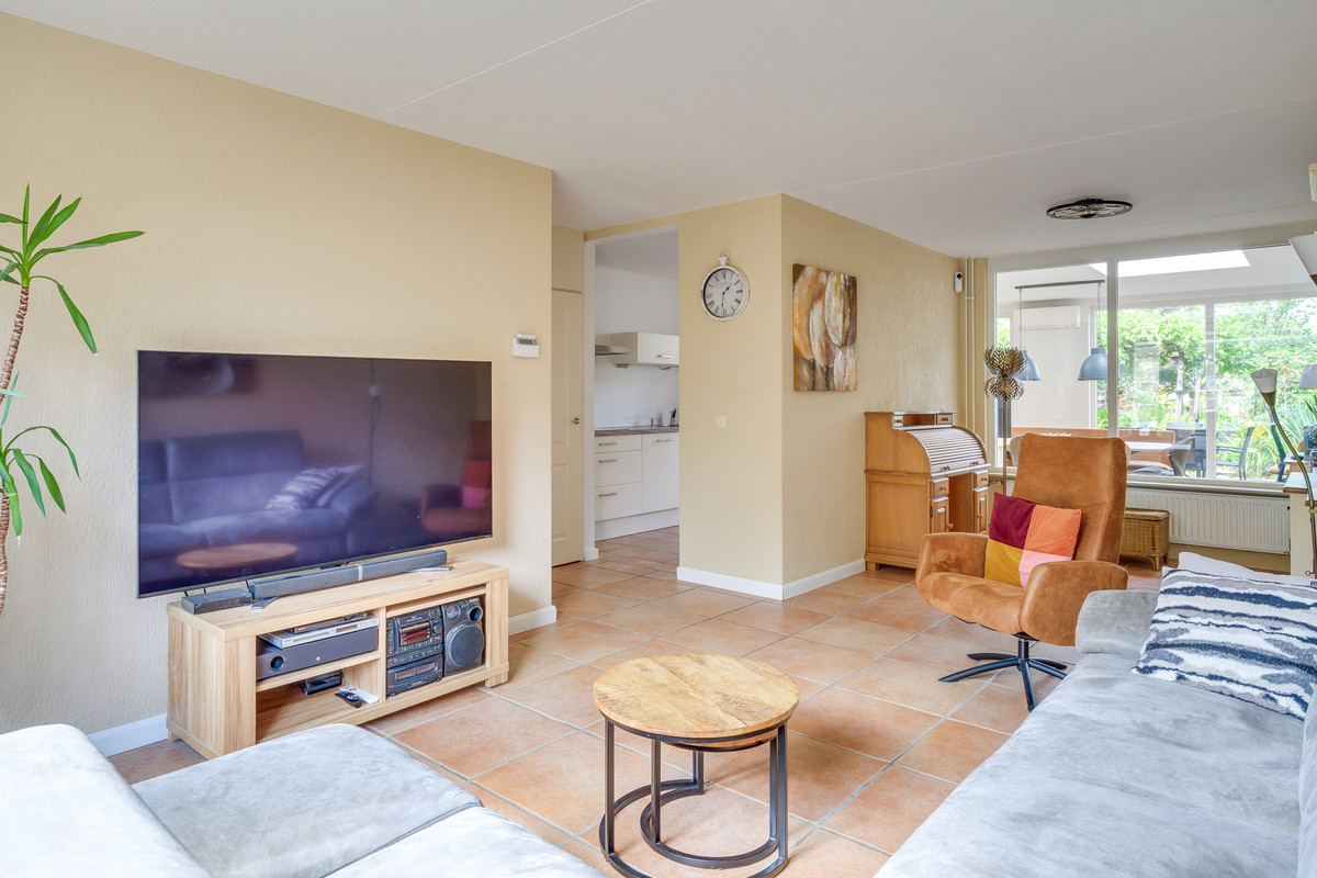 Tussenwoning te koop: Calaislaan 32, Eindhoven