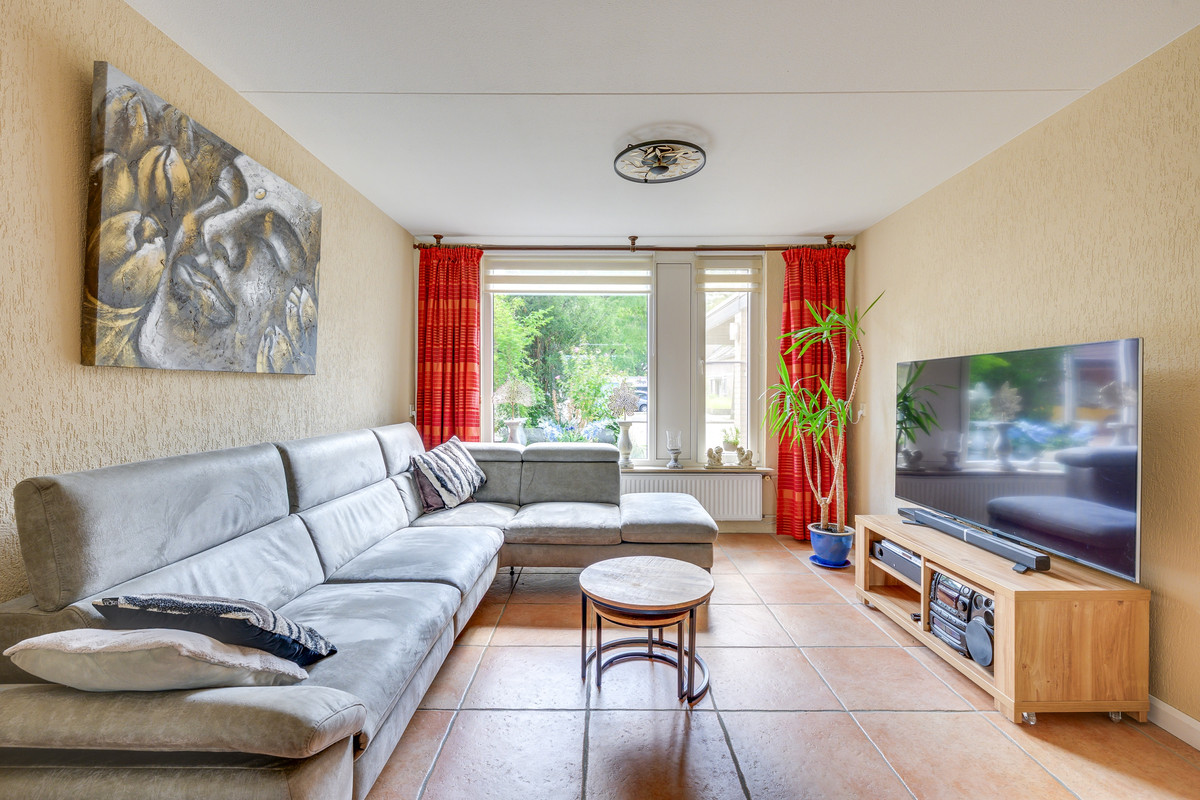 Tussenwoning te koop: Calaislaan 32, Eindhoven