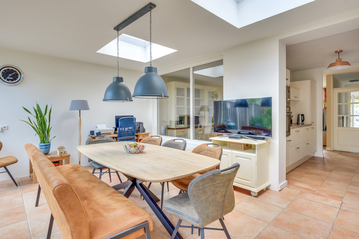 Tussenwoning te koop: Calaislaan 32, Eindhoven