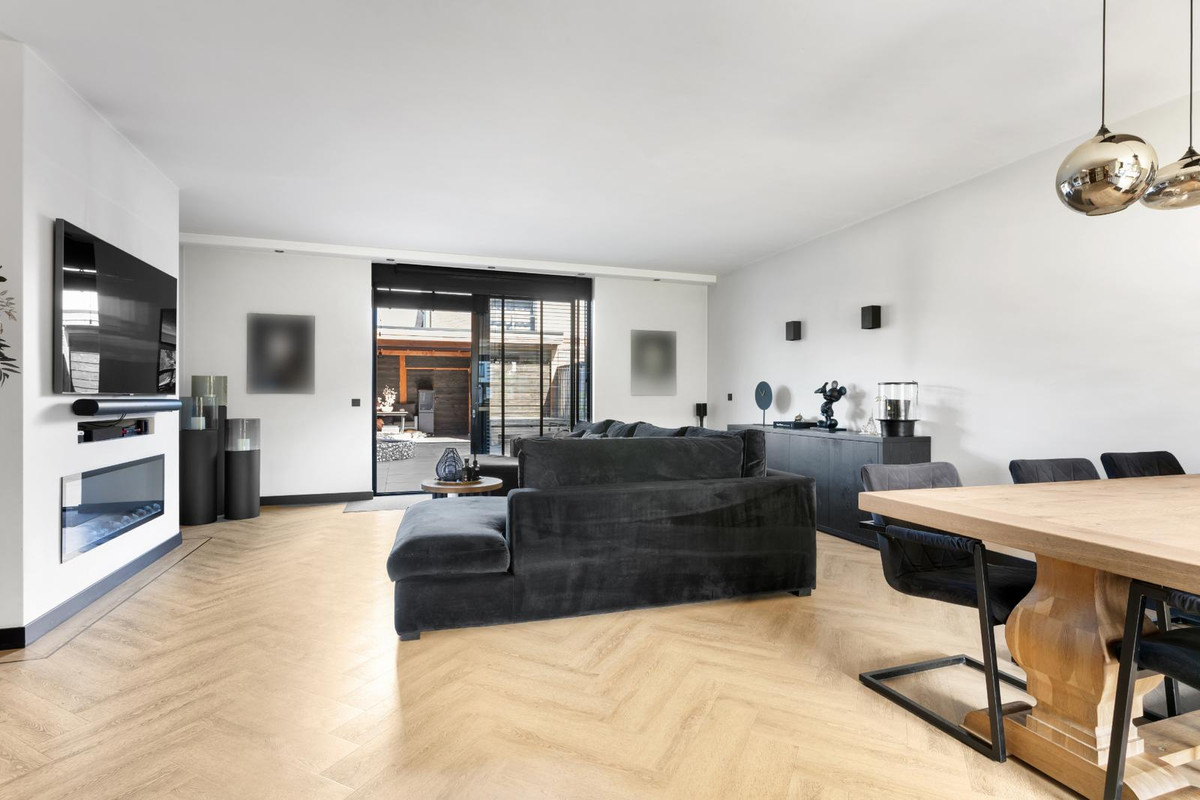 Tussenwoning te koop: Heidevlinder 48, Enschede