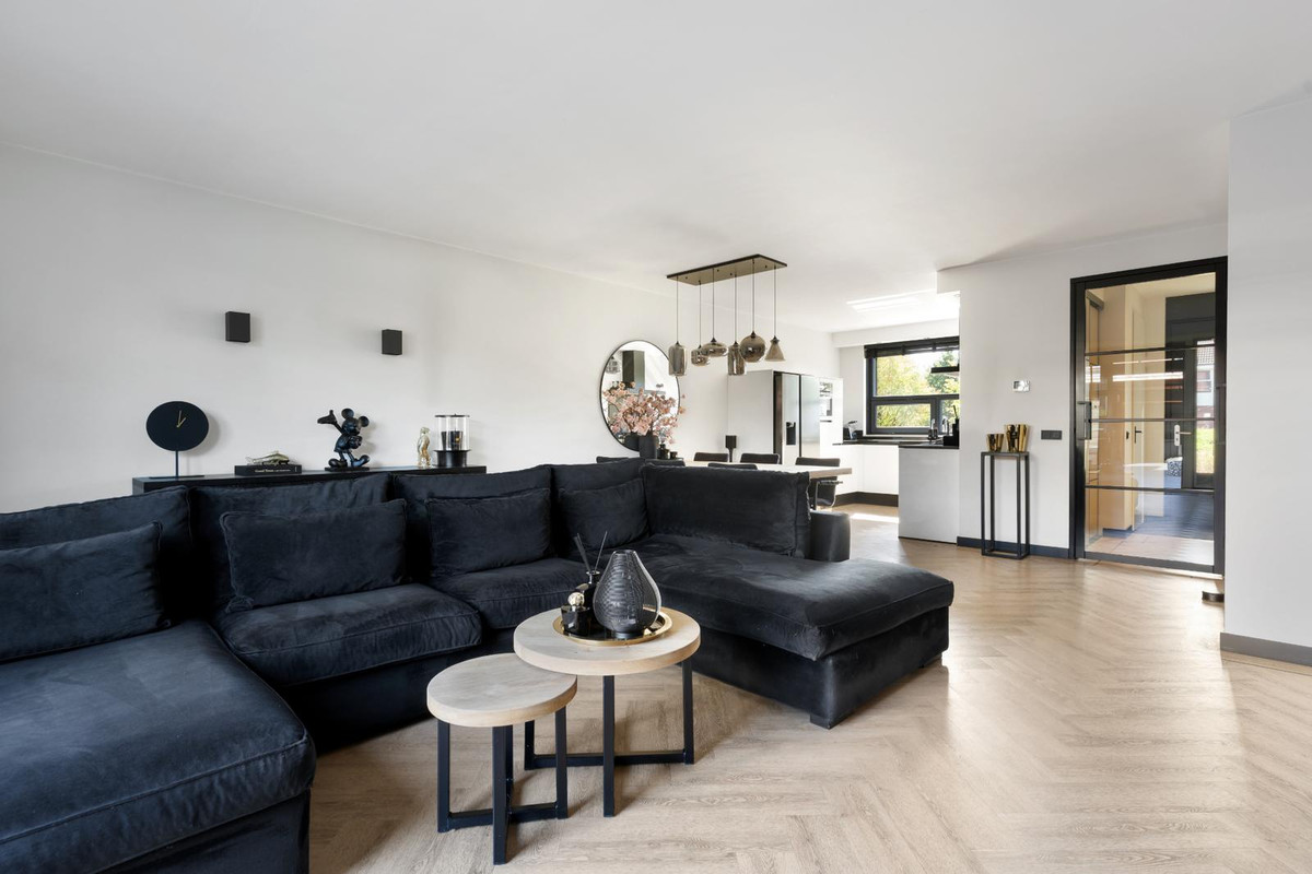 Tussenwoning te koop: Heidevlinder 48, Enschede